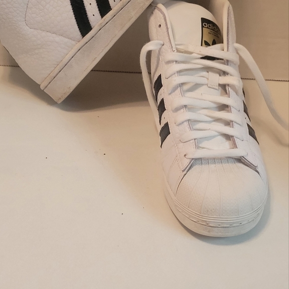 Adidas men's size 8.5 - Picture 7 of 9